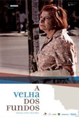 A Velha dos Fundos